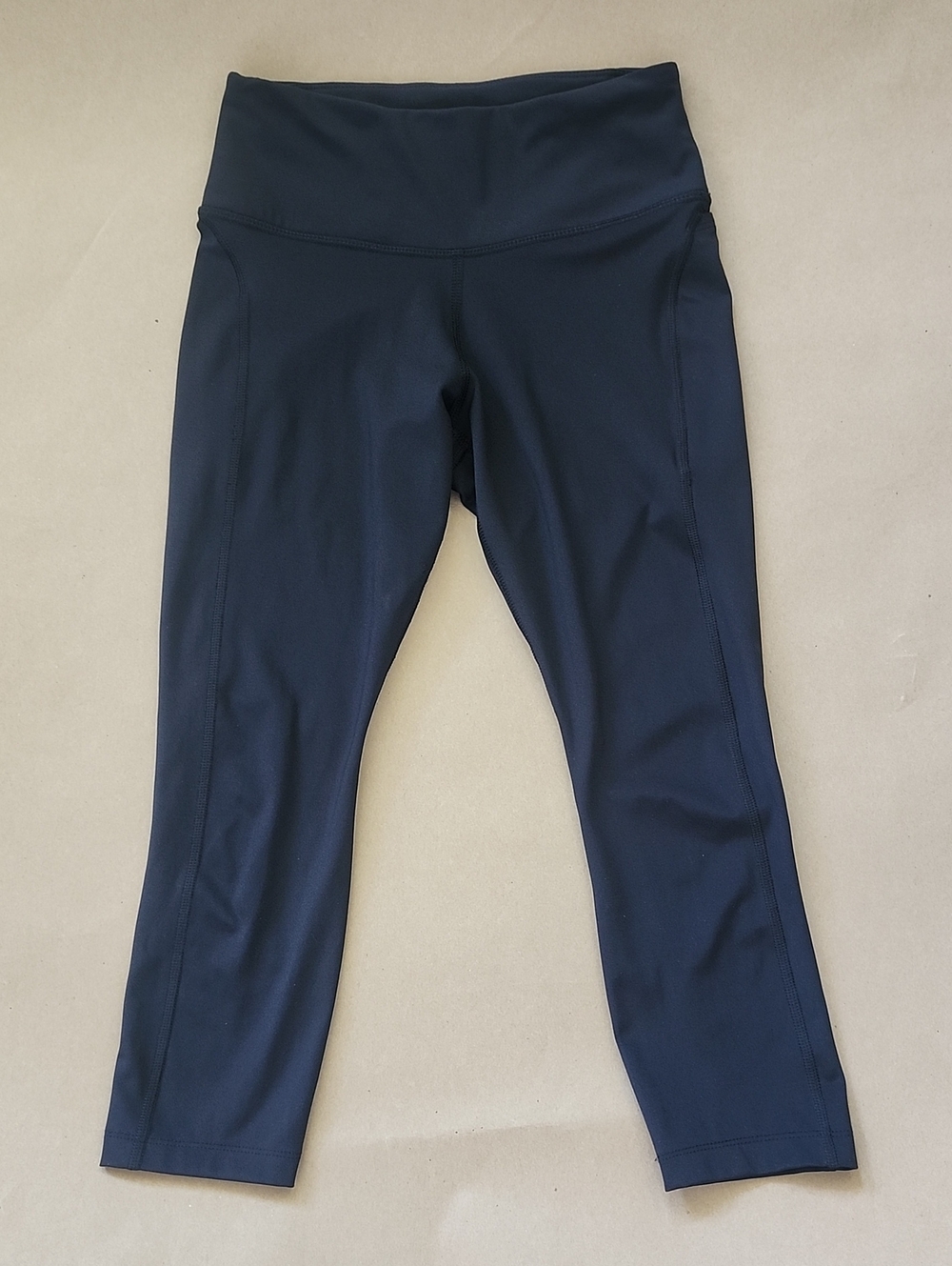 Nike Black Dri-FIT Capri Leggings with A Side Pocket and Key Pocket